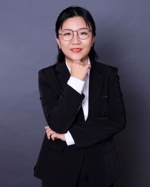 五湖留學(xué)顧問團(tuán)隊(duì)-資深文案-張明月 Judy